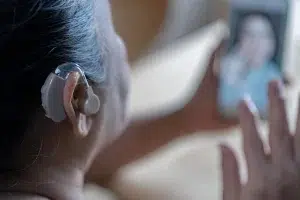 تغییر صدای خود با سمعک